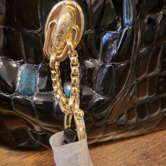 Zooler Global Glossy Crocodile Patern Bag - Picture 12 of 15